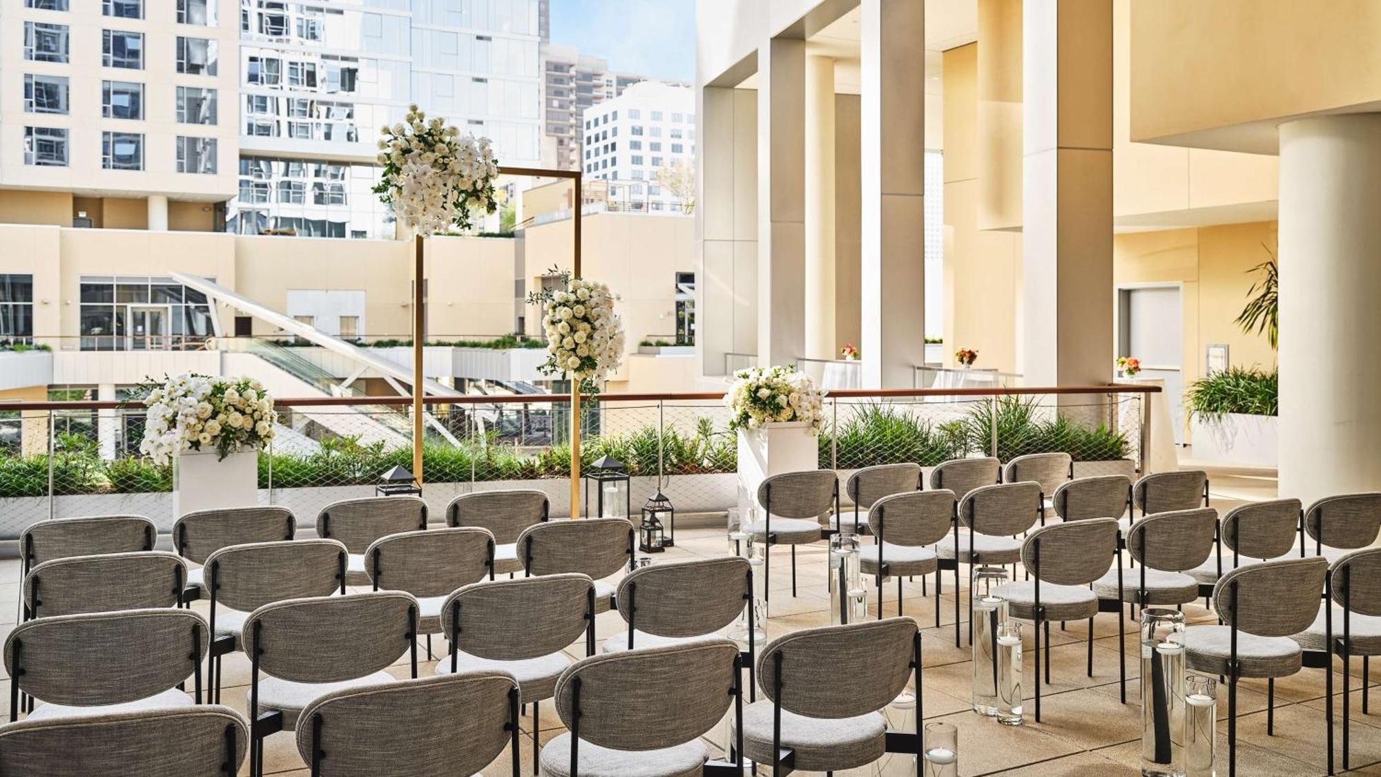 Conrad Los Angeles Dış mekan fotoğraf